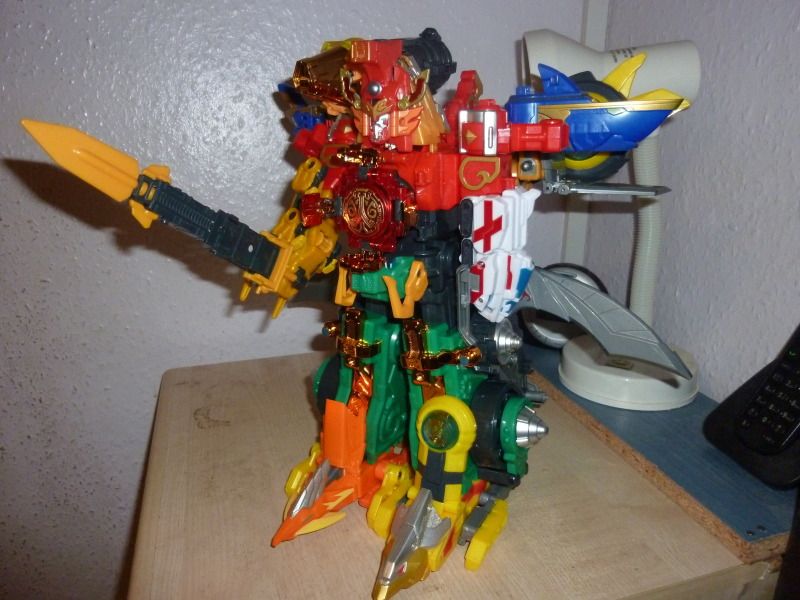 Giant Savers DX toy review